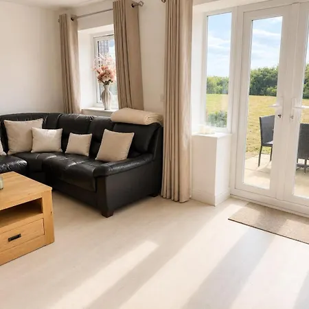 Rainbow's End At The Bay Filey, 2 Dogs Welcome, Sleeps 6 * Filey