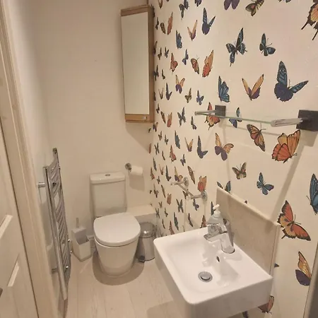 Rainbow's End At The Bay Filey, 2 Dogs Welcome, Sleeps 6 * Filey