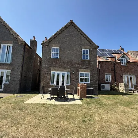 Rainbow's End At The Bay Filey, 2 Dogs Welcome, Sleeps 6 Filey